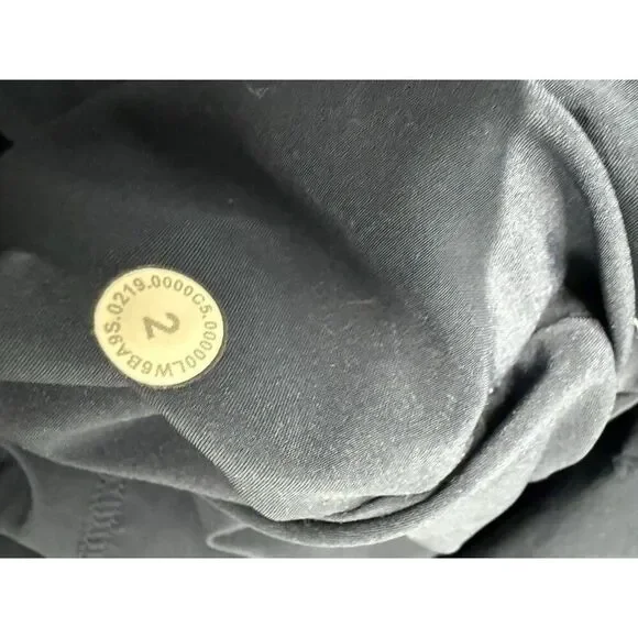 Lululemon Wanderer Culotte.True Navy. Womens. Sz 2 - Picture 8 of 16